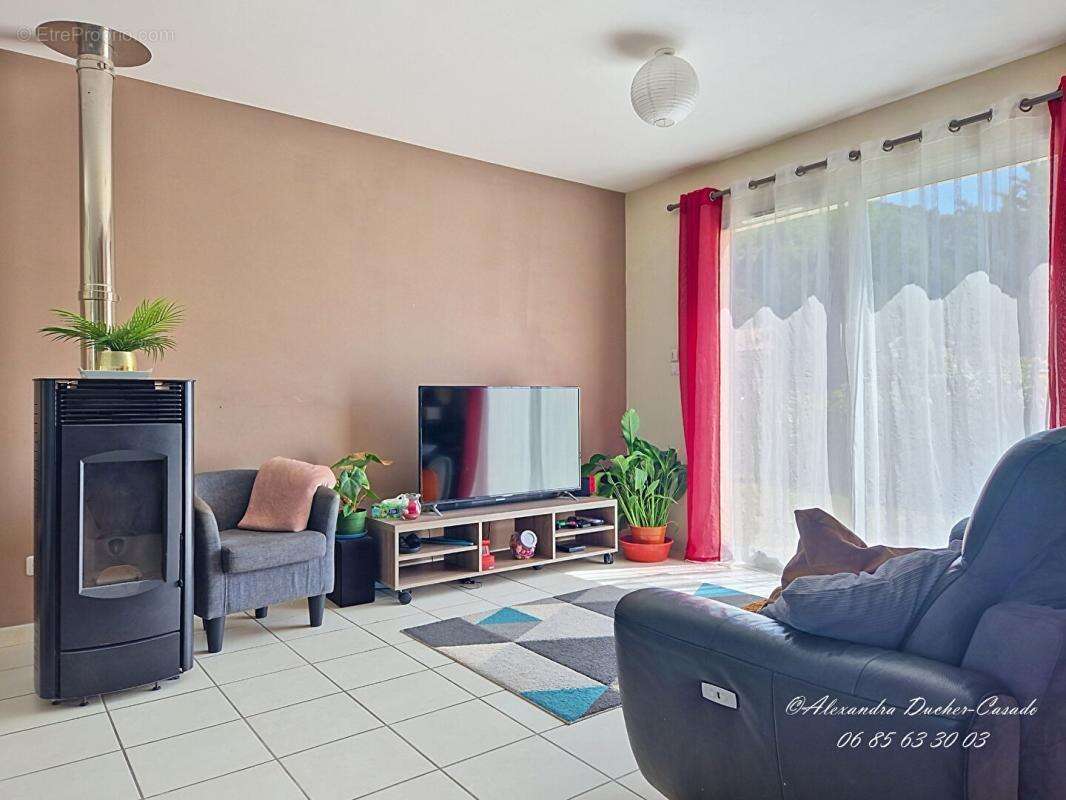 Maison à LES MEES