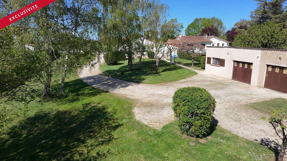 Maison à CHARROUX