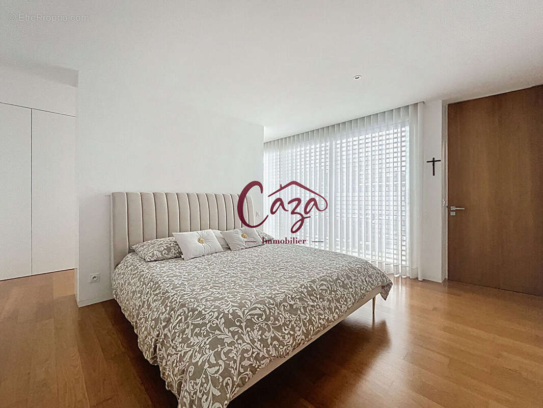 Maison à CAMBLANES-ET-MEYNAC