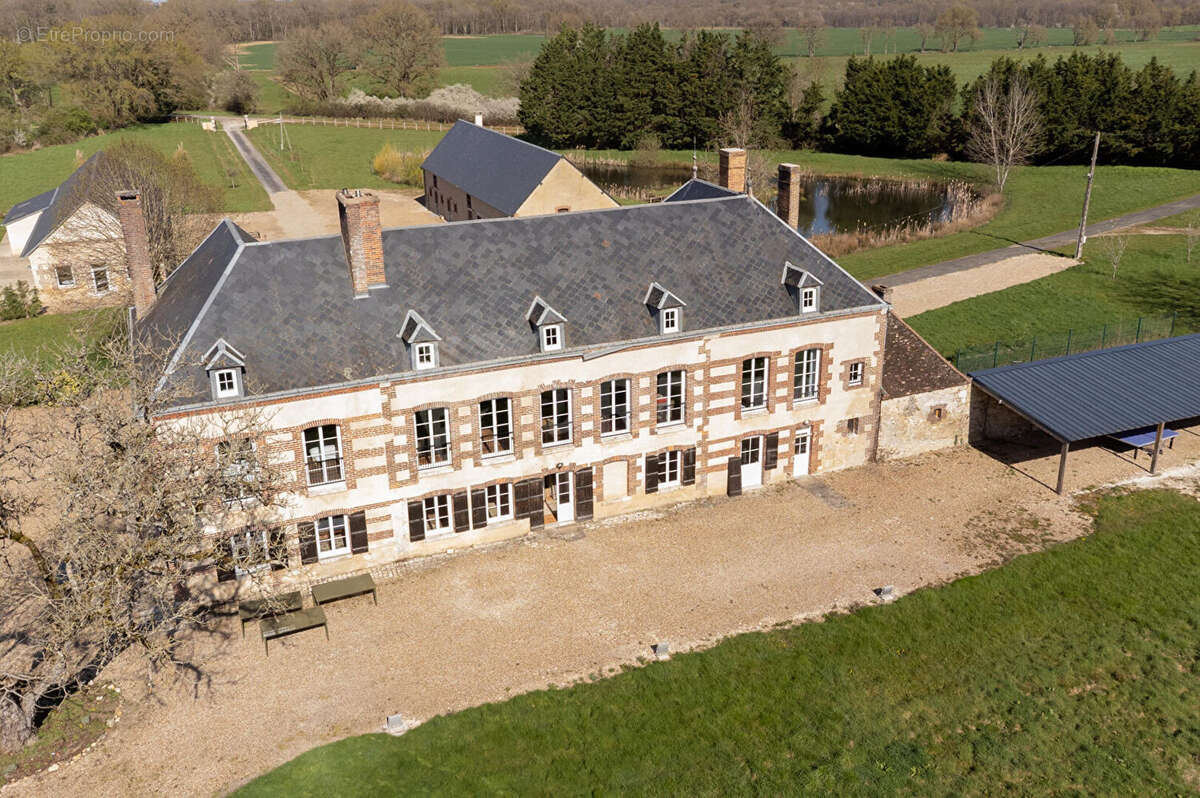 Maison à BRETEAU