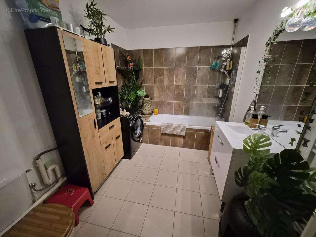 Appartement à NANTEUIL-LE-HAUDOUIN