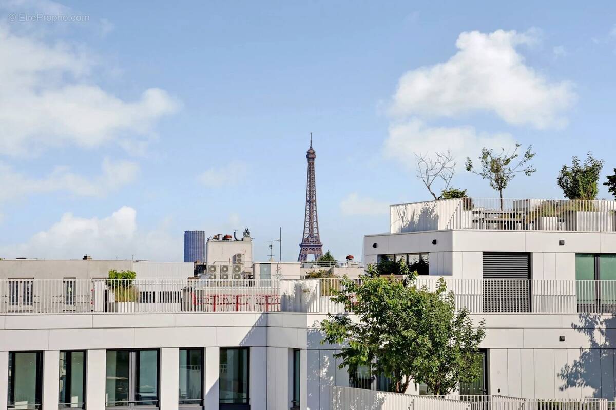 Appartement à NEUILLY-SUR-SEINE