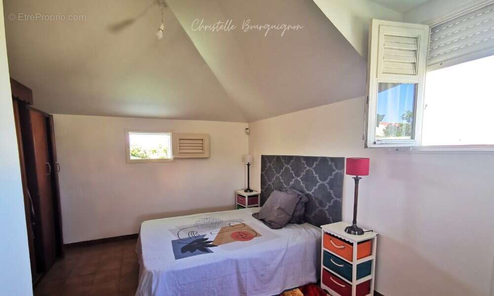 Maison à BAIE-MAHAULT