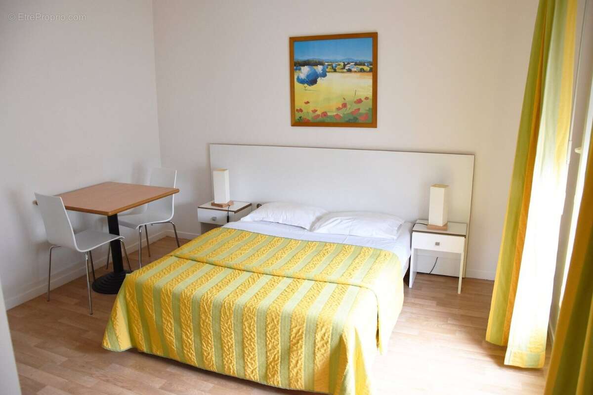 INVESTISSEMENT LOCATIF  Saint-Germain-en-Laye  Résidence d'affaires Résidence Serena  8.02 % de rentabilité - photo 4