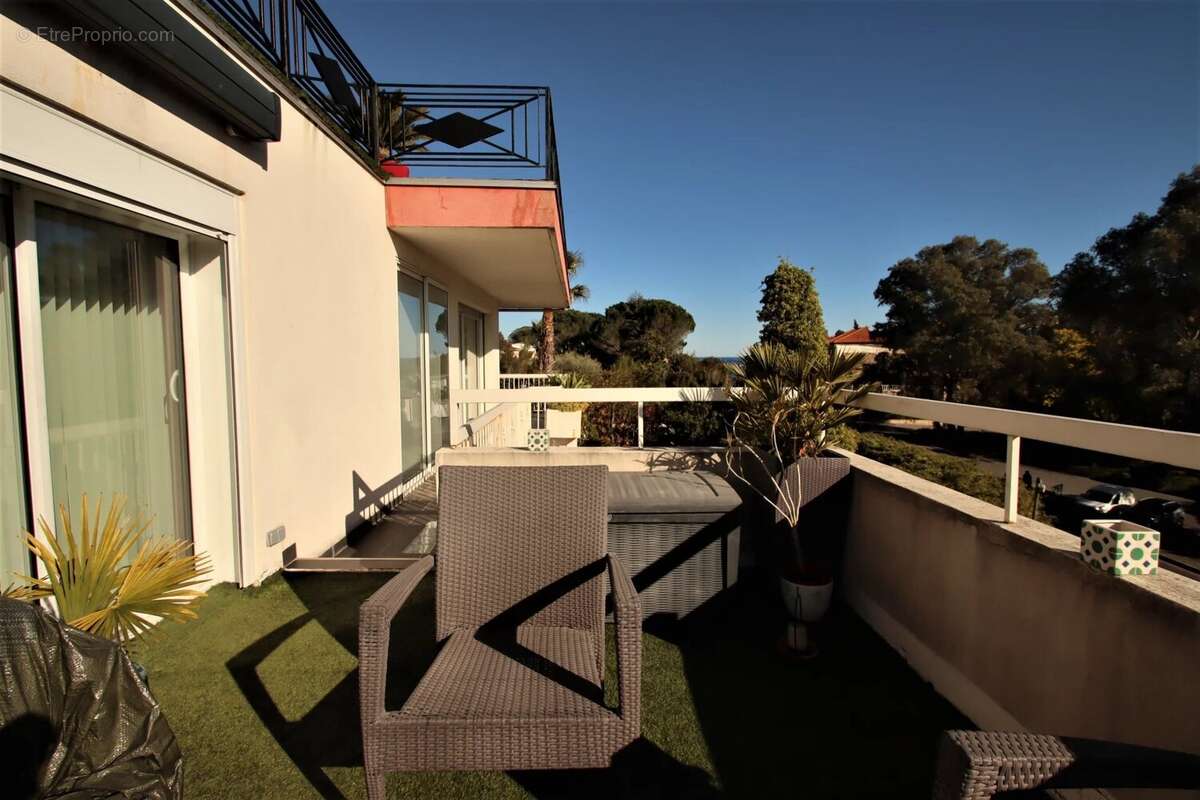 Appartement à MANDELIEU-LA-NAPOULE