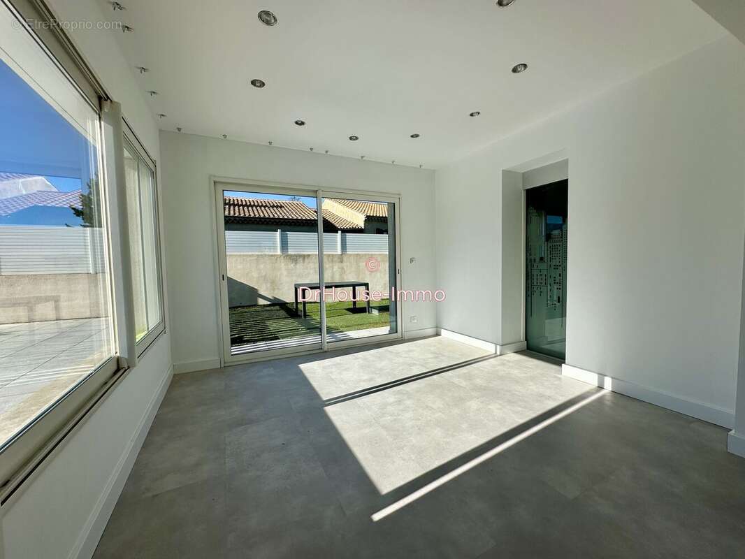 Maison à BOURG-LES-VALENCE