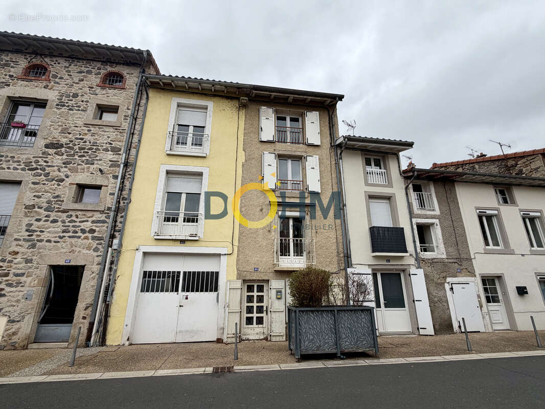 Maison à BRIVES-CHARENSAC