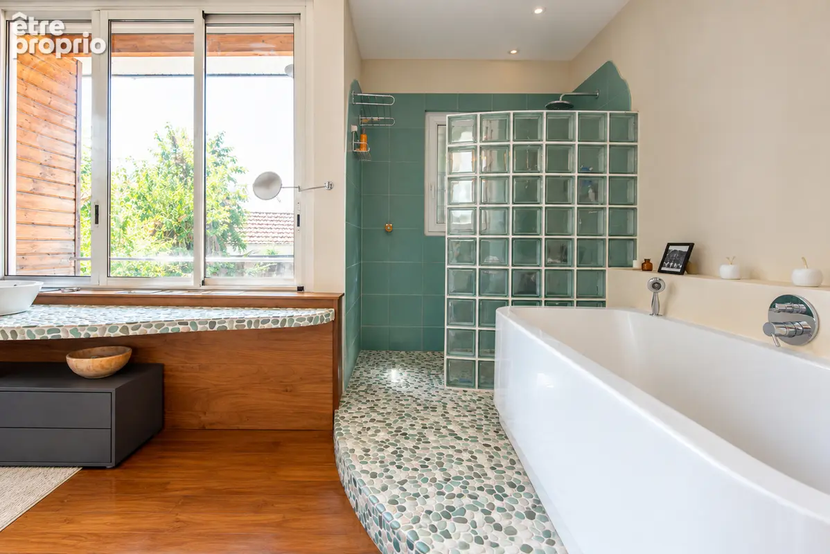 ARCHITECTURE BORDELAISE - 2014 - Maison de ville rénovée avec extérieur - photo 11
