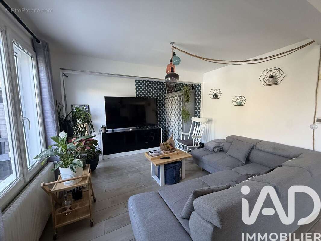 Photo 3 - Maison à VERT-SAINT-DENIS