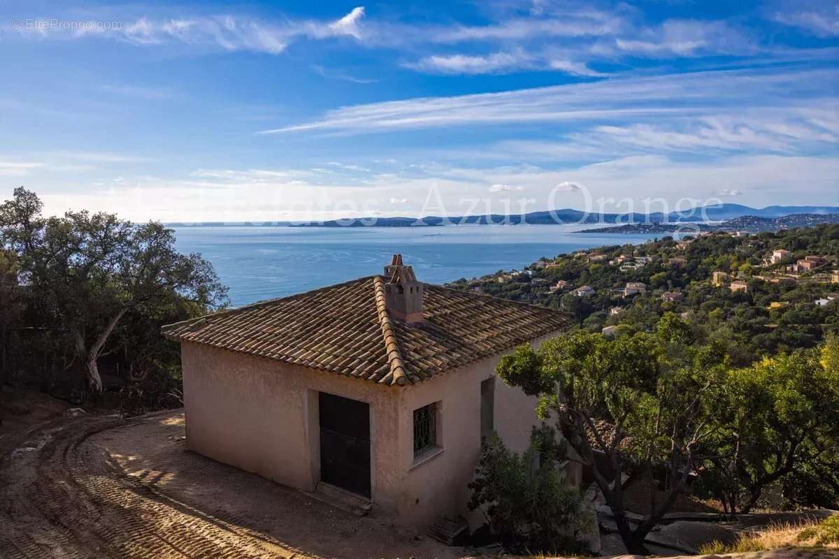 Maison à LES ISSAMBRES