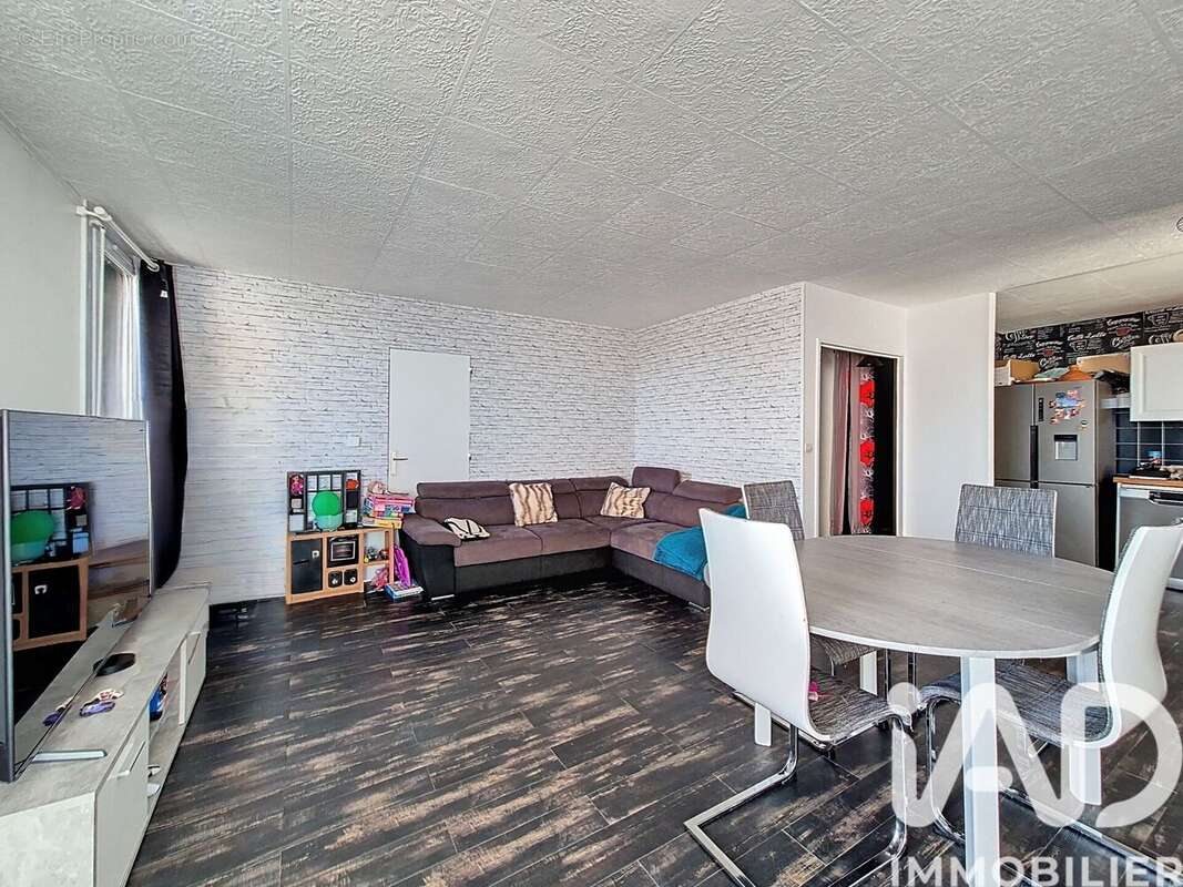 Photo 3 - Appartement à ELANCOURT