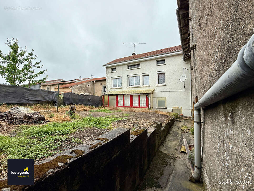 Maison à COLOMBEY-LES-BELLES