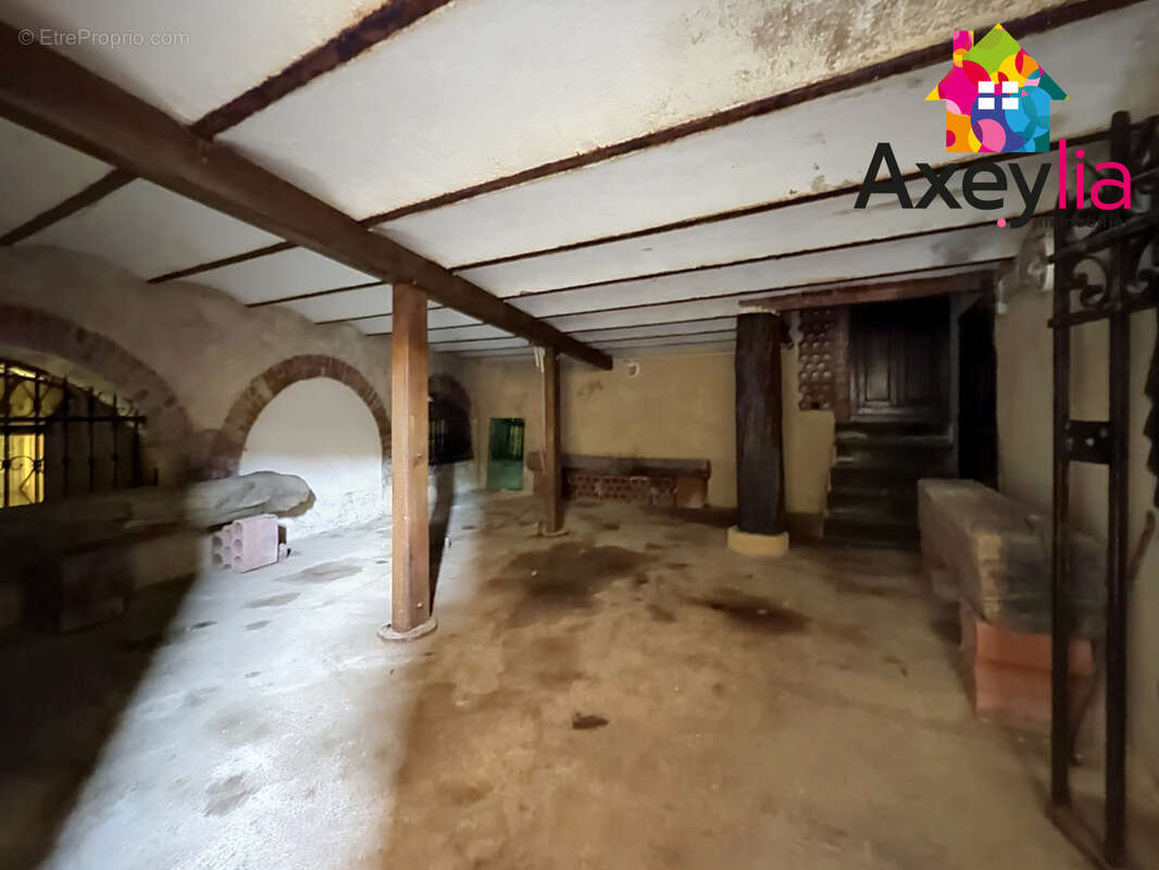 A vendre - briennon - grand local professionnel d'environ 270m2 avec possibilité d'amenagement en  loft - photo 12
