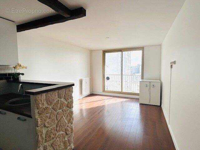 Appartement à LES LILAS