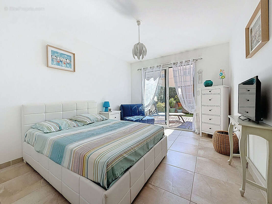 Appartement à CARQUEIRANNE