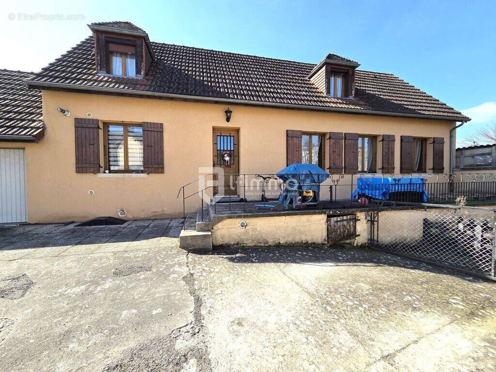Maison à AUTUN