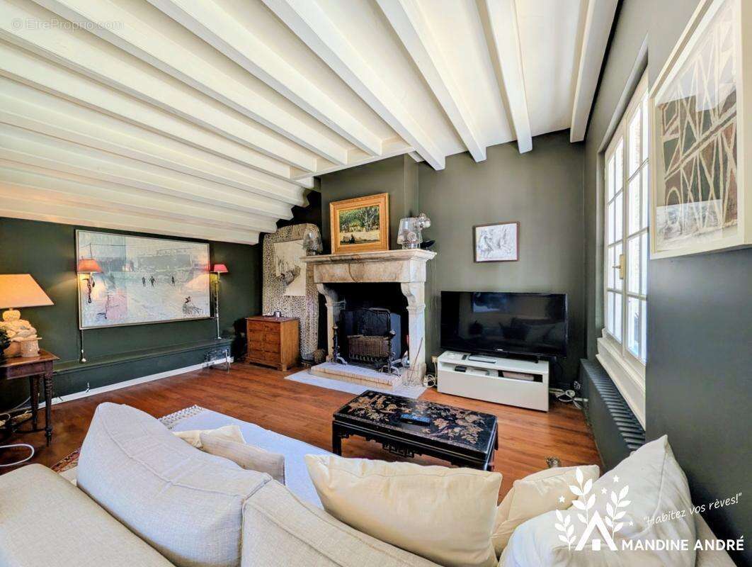 Maison 251 m² à Saint-Bernard  - photo 5