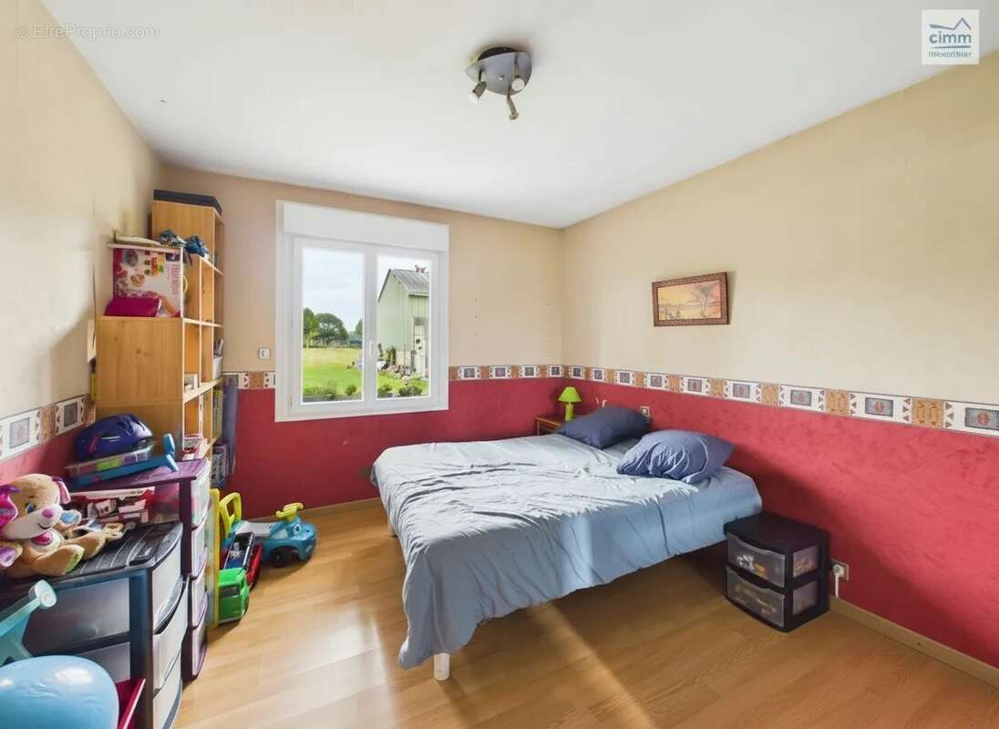 Maison de 138 m² sur un terrain de 10 340 m² - photo 9