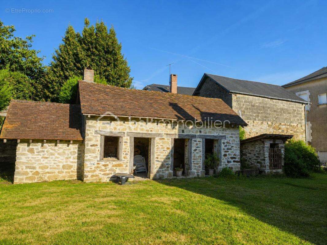 Maison à LA PORCHERIE