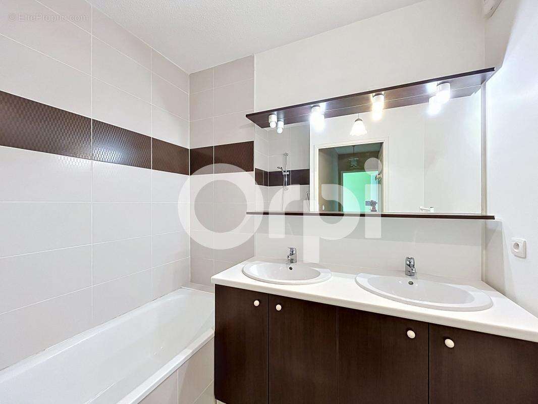 Maison en résidence sécurisée – Quartier Préfecture / Centre-Ville - photo 6