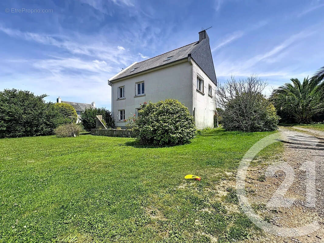 Maison 122 m² à Saint-Quay-Perros  - photo 12