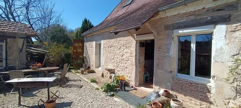A vendre LIMEYRAT (24), maison de 172 m2 sur un terrain de 2300 m2 - photo 2