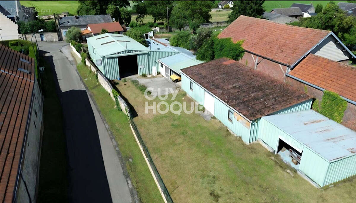 Commerce à COUCY-LE-CHATEAU-AUFFRIQUE
