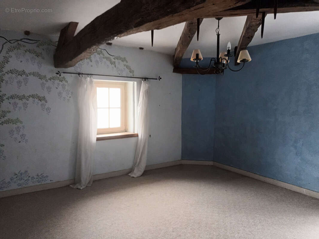 Maison à CHAMPAGNE-LE-SEC