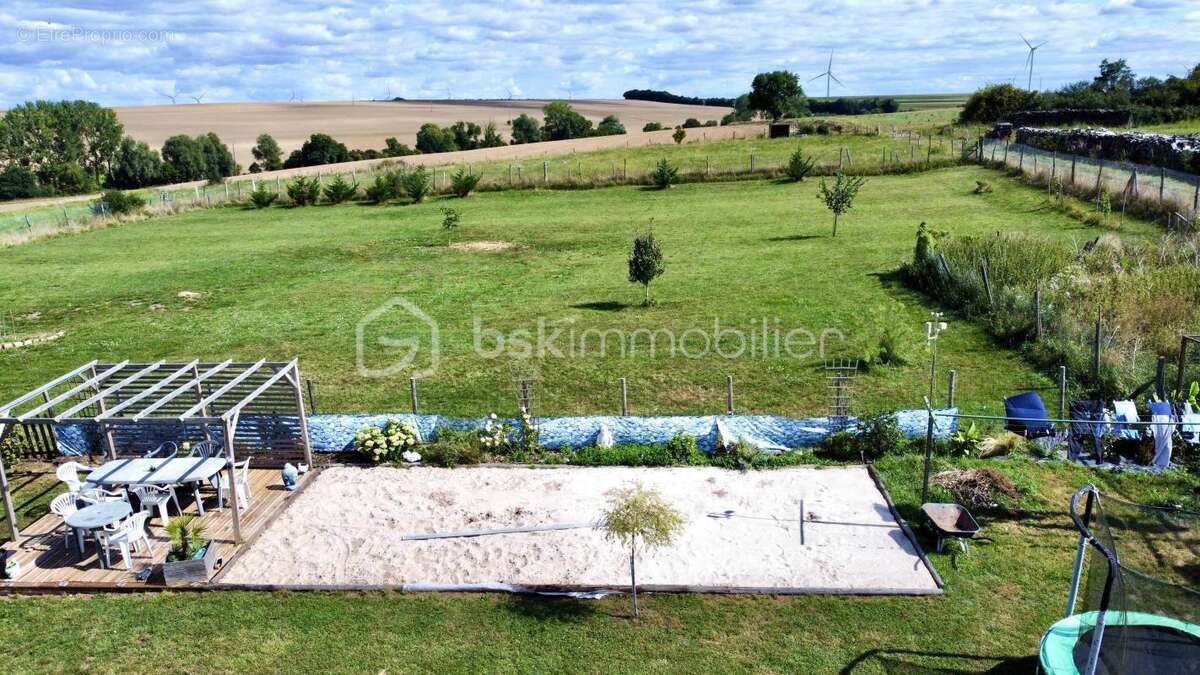 Maison à SAINT-GENGOULPH