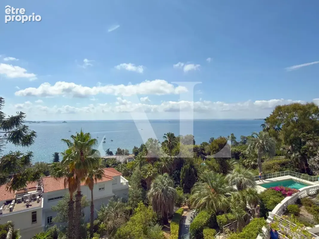 Appartement à VALLAURIS