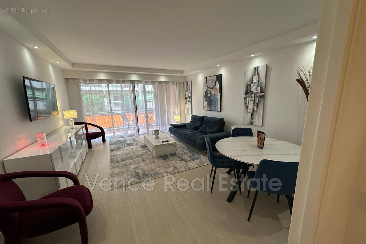 Appartement à VENCE