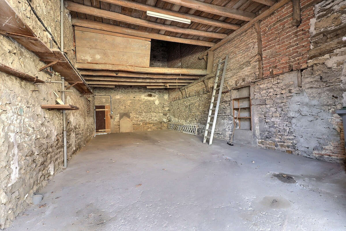 Maison à PARIS-L&#039;HOPITAL