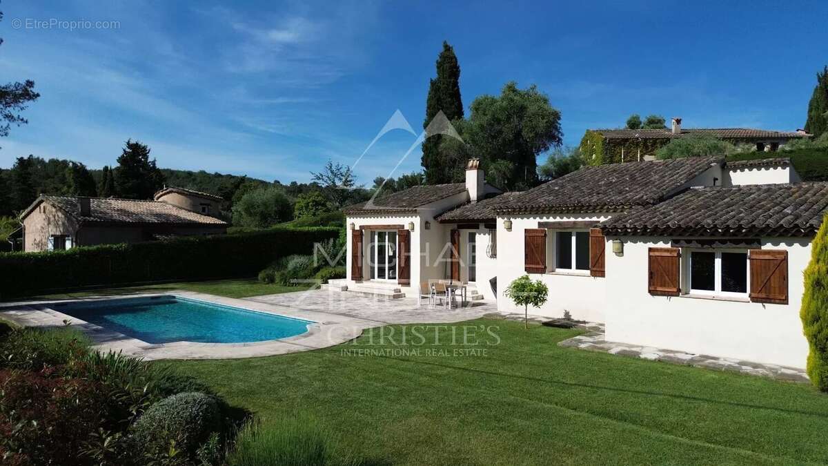 Maison à TOURRETTES-SUR-LOUP