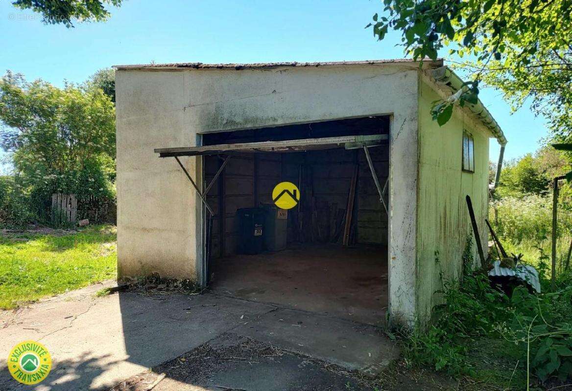 Maison à DUN-LE-PALESTEL