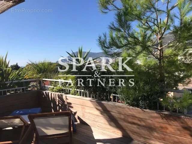 Appartement à ROQUEBRUNE-CAP-MARTIN