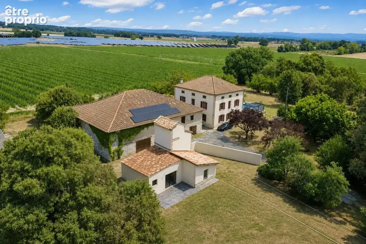 Maison de 9 pièces de 319 m² située à Bioule - photo 13