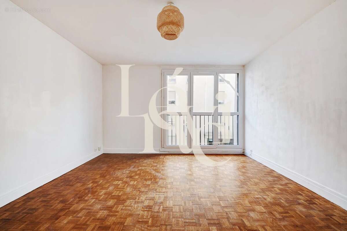 Appartement à IVRY-SUR-SEINE