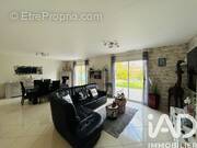 Photo 1 - Maison à SAINT-MATHURIN