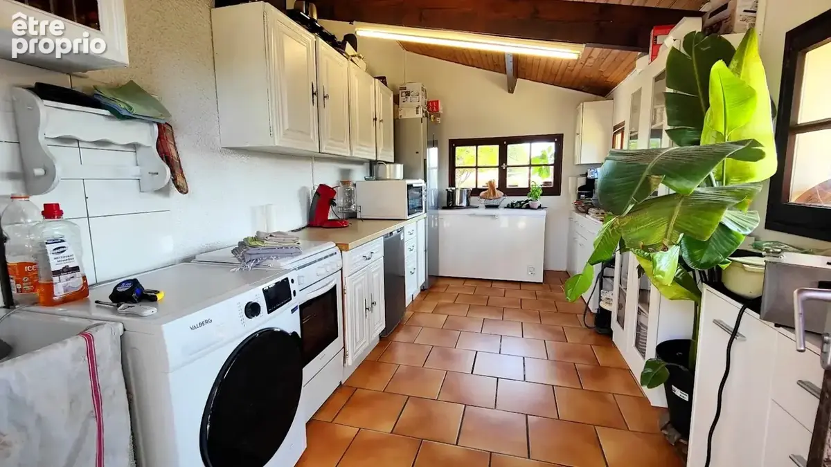 Maison avec véranda   Centre-ville d’Anglade (33390) - photo 21