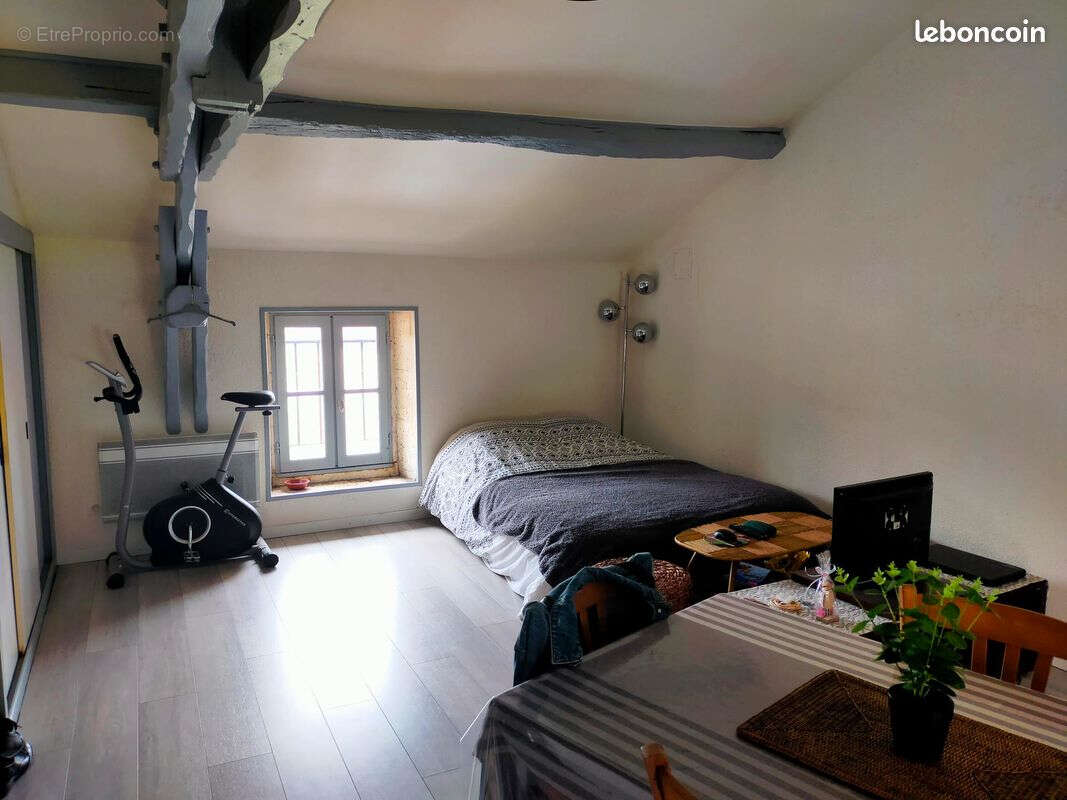 Appartement à GOND-PONTOUVRE
