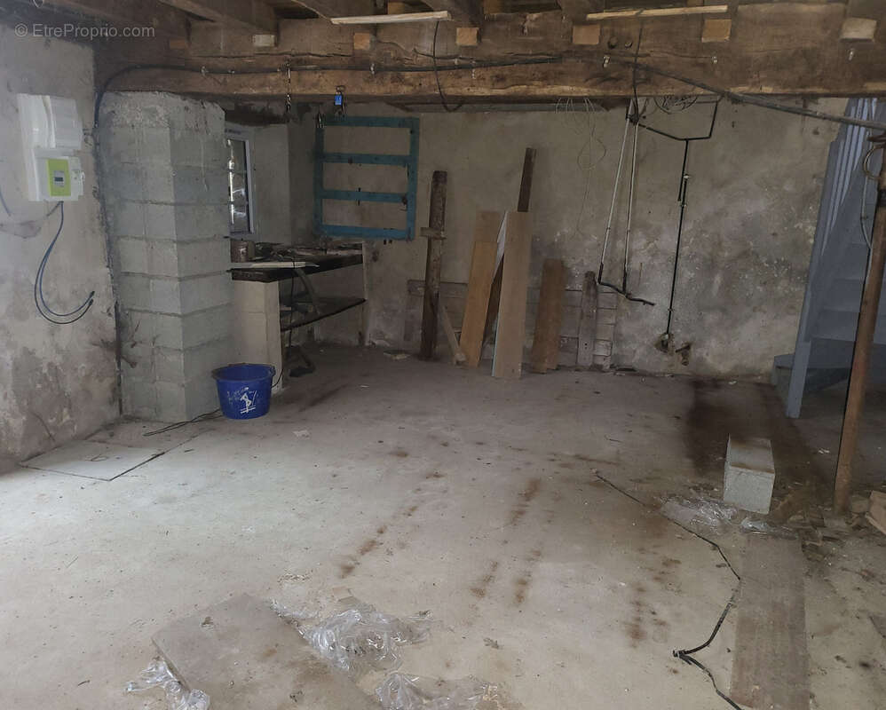 Maison à LUSSAC-LES-EGLISES