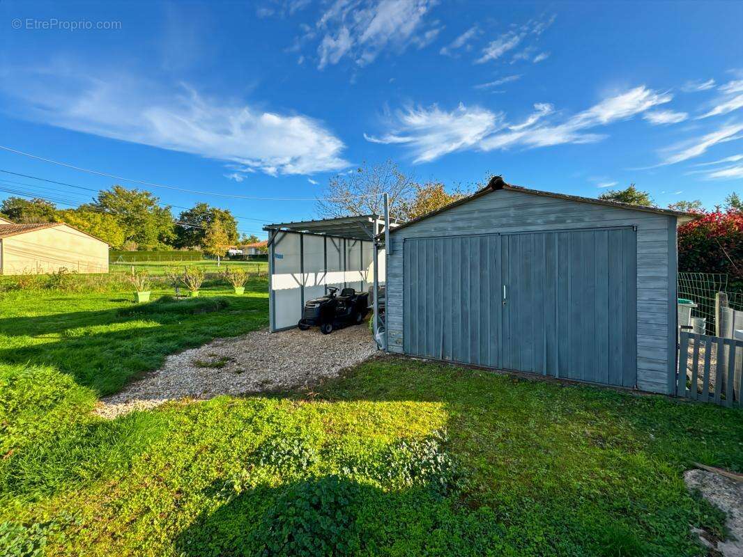 Maison à SAINT-ASTIER