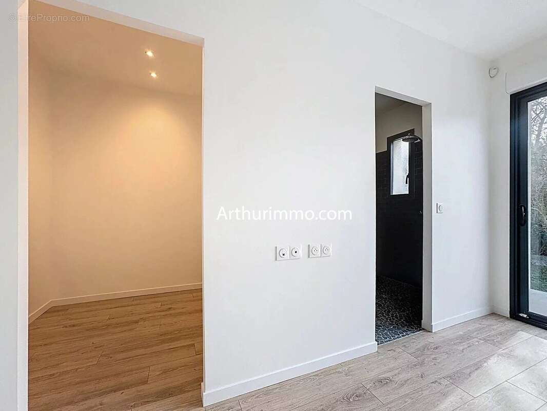 Maison à VIGNEUX-SUR-SEINE