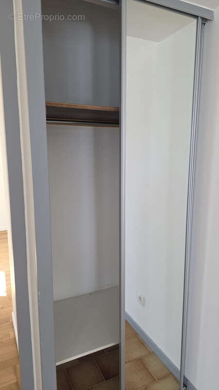 Appartement rdc t2 56m2 carrez + terrasse + parking exterieur - photo 19