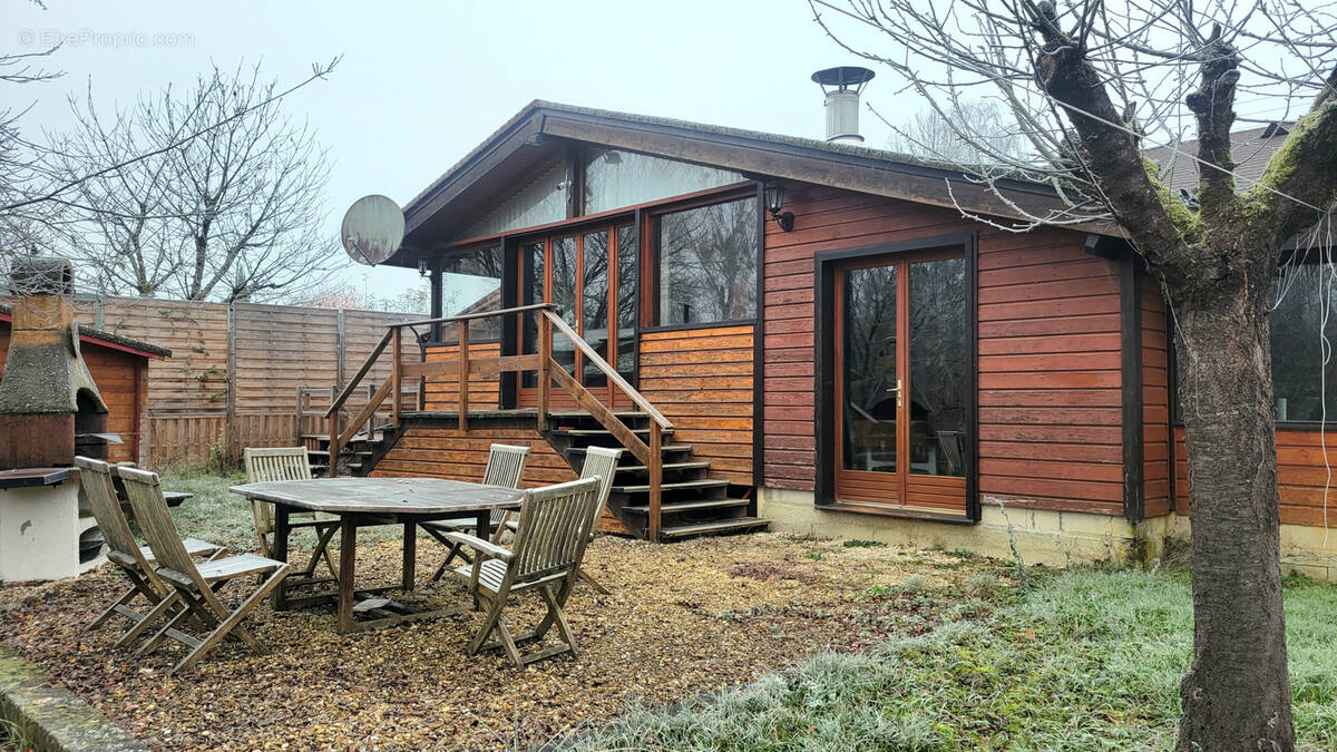 Maison à SAINT-SAUVEUR-LES-BRAY