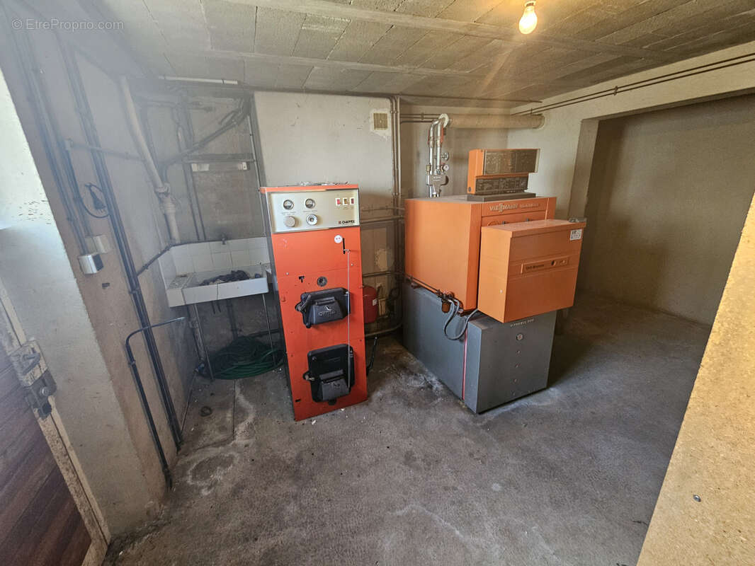 Maison à CHATEAUNEUF-LA-FORET