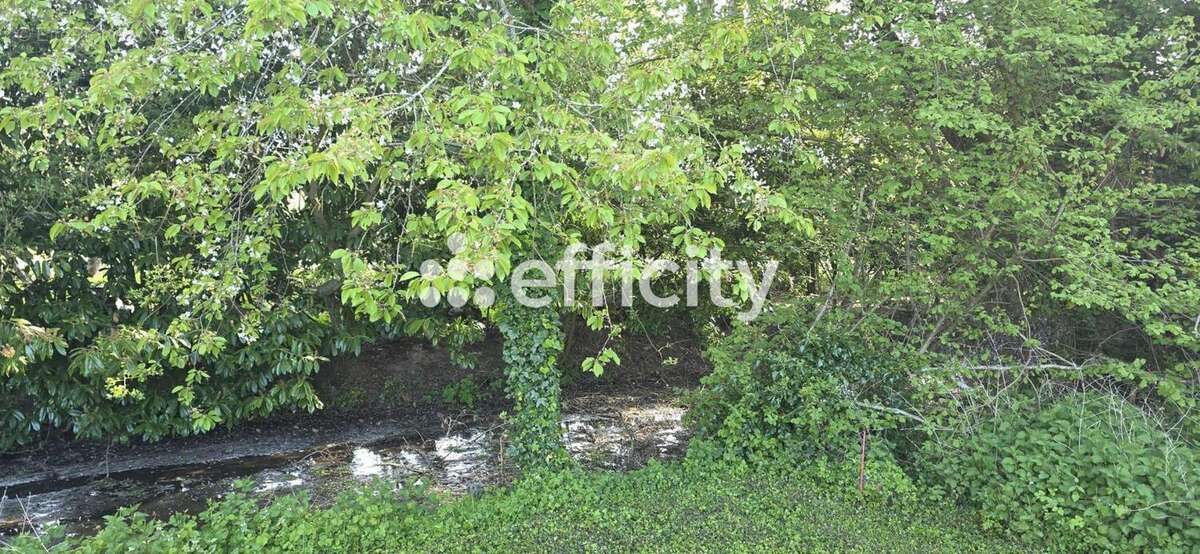 Terrain à BOURAY-SUR-JUINE