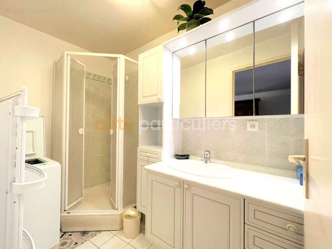 Appartement à SAINT-REMY-LES-CHEVREUSE