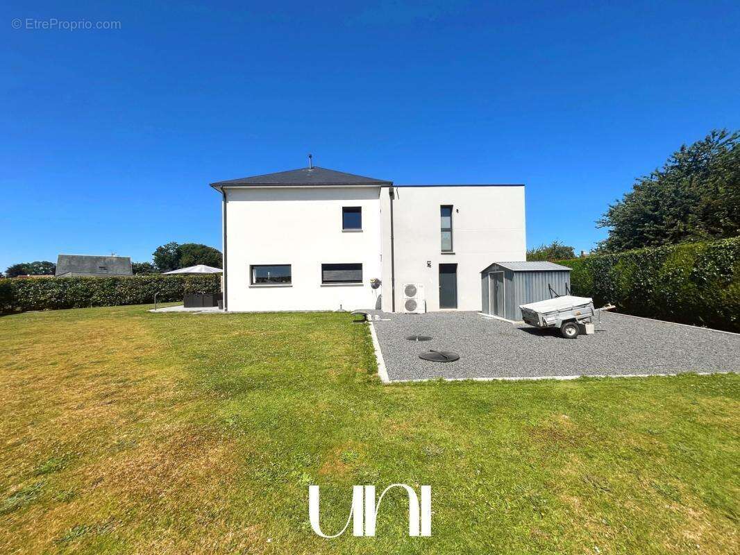 Maison à LE FRESNE-CAMILLY