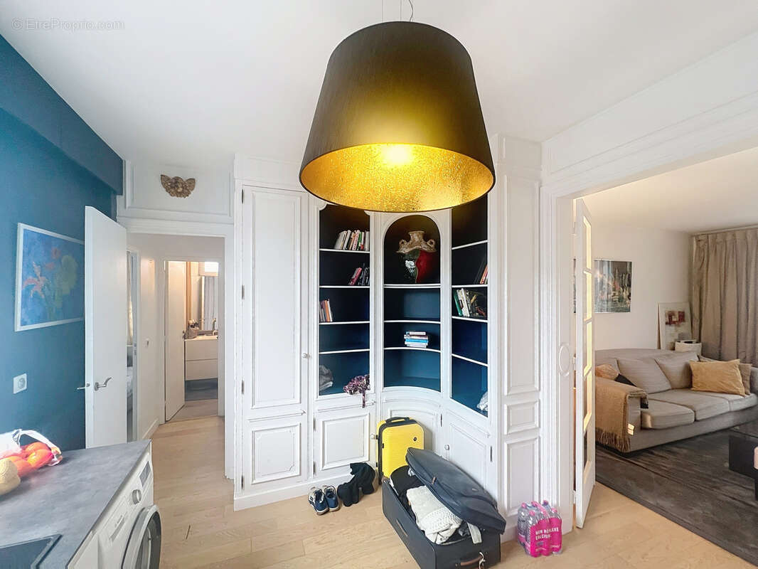Appartement à NEUILLY-SUR-SEINE
